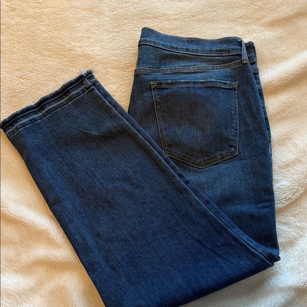 Old Navy Straight Mid-Rise ankle jeans size 12